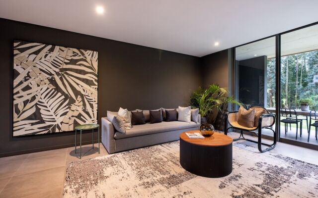 The Woods Luxury Homes - Elaleni Estate