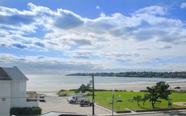 Quality Inn & Suites Atlantic Beach Hotel