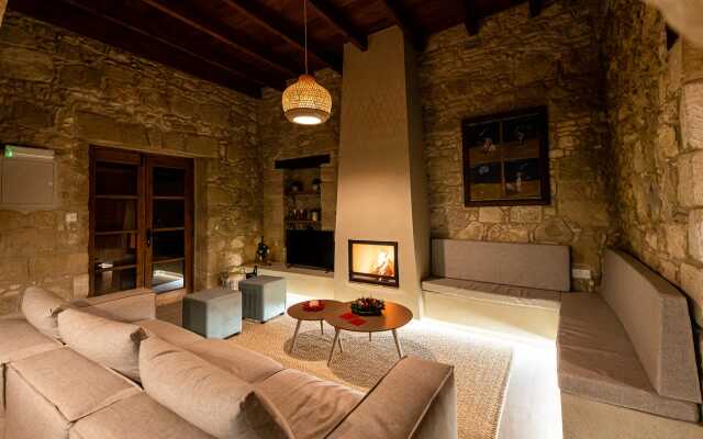 Harma Traditional Boutique Suites