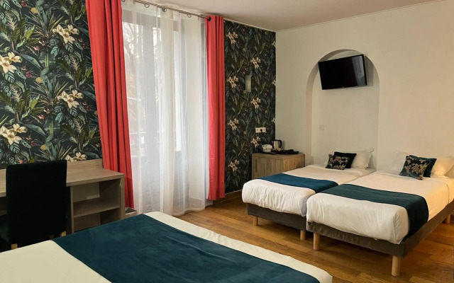 Empire Hotel