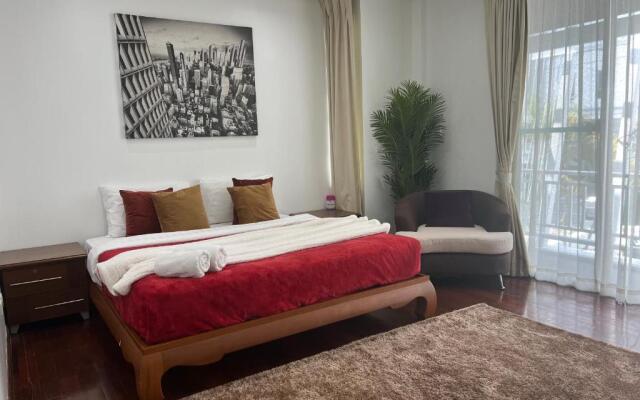 PARADISE Pool Villa Pattaya in Tropicana Village