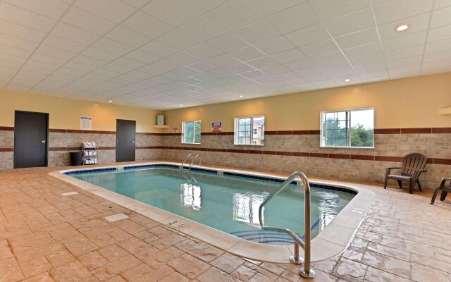 Days Inn & Suites by Wyndham Manheim Lebanon