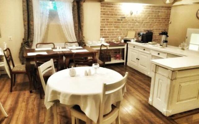 American House Willa Hennela