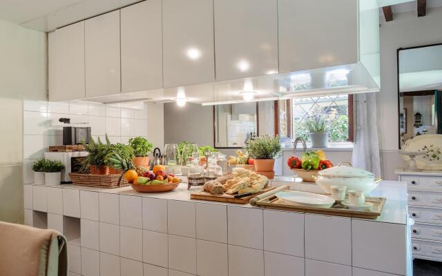 Bocciolo Stone Farmhouse