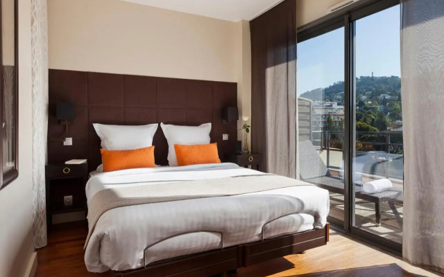 Park and Suites Prestige Cannes Croisette Hotel