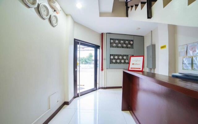 RedDoorz near Angeles University Foundation