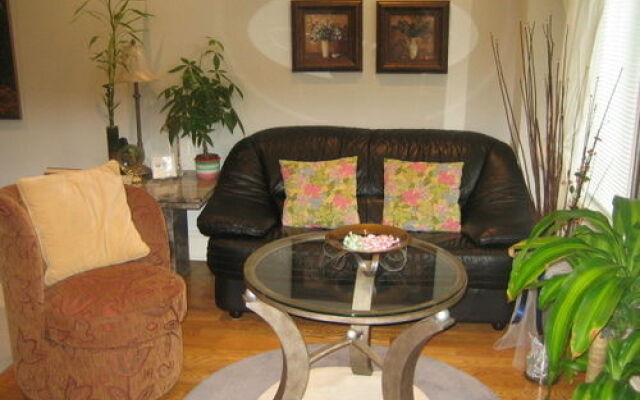 Clinton and Bloor B&B