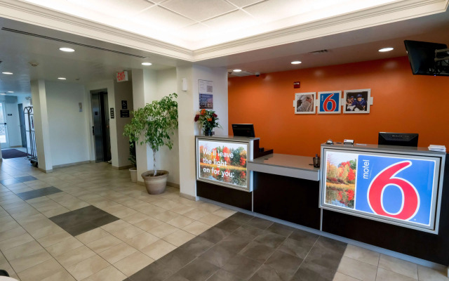 Motel 6 Pottstown, PA