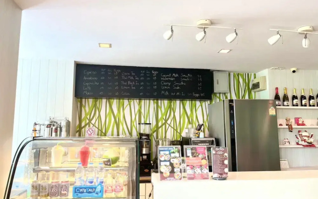 Crystal Suites Suvarnabhumi Airport