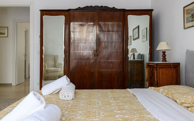 Via Coriolano 8 in Naples