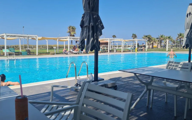 Aphroditebeachfrontresort Unique gem Direct by sea