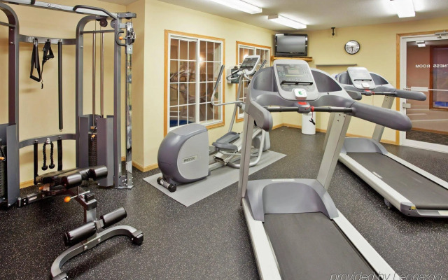 Country Inn & Suites by Radisson, Nevada, MO