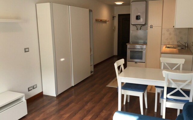 Emerald 37 Studio