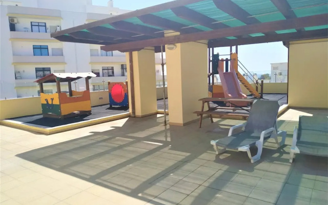 4D Terrace by Casas & Papéis