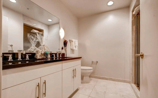 Global Luxury Suites at The Convention Center