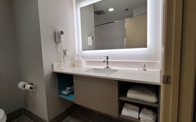 Clarion Pointe Franklin - Nashville Area