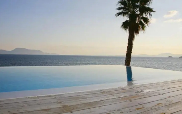 Villa Atokos