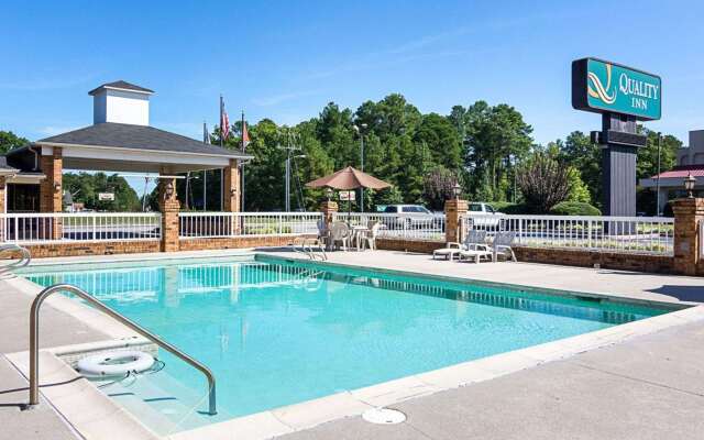 Quality Inn Petersburg Fort Lee Area