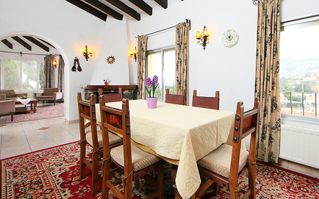 Holiday Home Villa Servinola