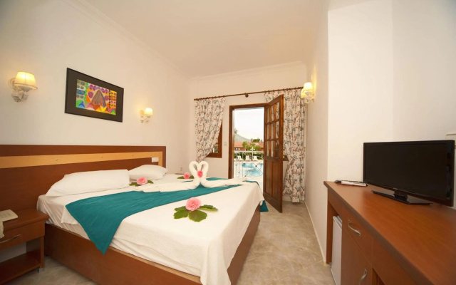 White Hotel - Image 2