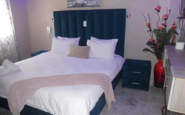 Gold Crown international Hotel