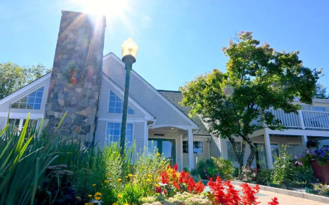 The Lodge At Jackson Village