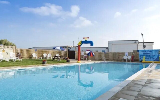 Beautiful 2-bed Holiday Home
