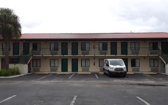 Riviera Motel