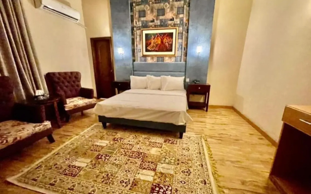 Shelton Hotel Mardan