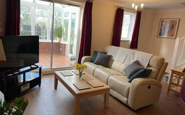 Superb Holiday Home in Springfields, Llanelli