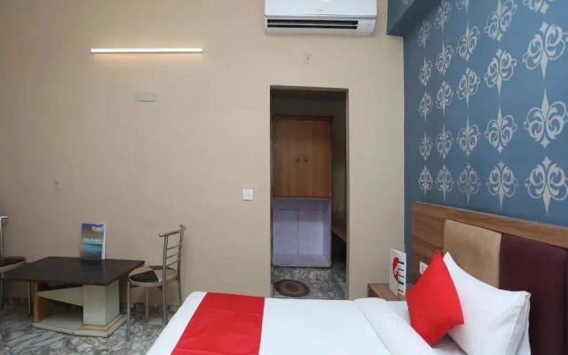 Royal Palace by OYO Rooms