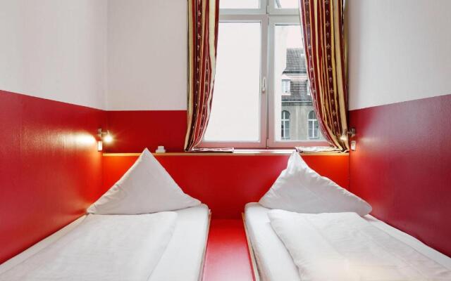 Ballhaus Berlin Hostel