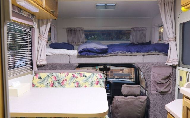 Cafe Bar & Hostel Go Me