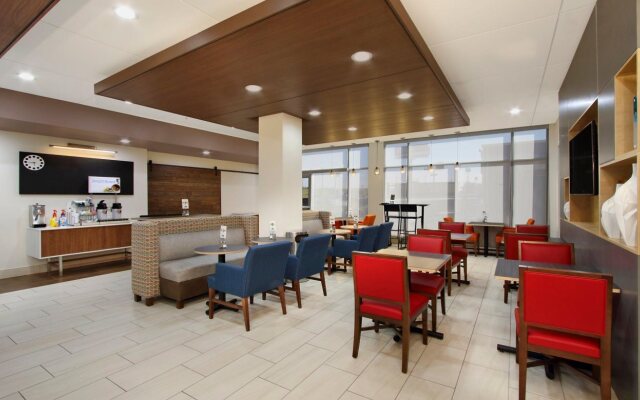 Holiday Inn Express & Suites Brookshire - Katy Freeway by IHG