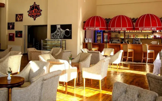 West Davraz Hotel
