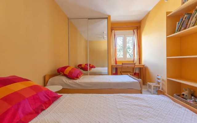 Lunamar in Marbella With 4 Bedrooms and 3 Bathrooms