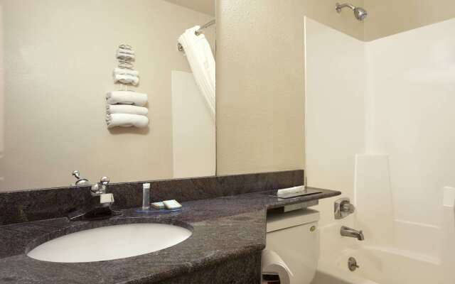 Travelodge by Wyndham La Porte/Michigan City Area
