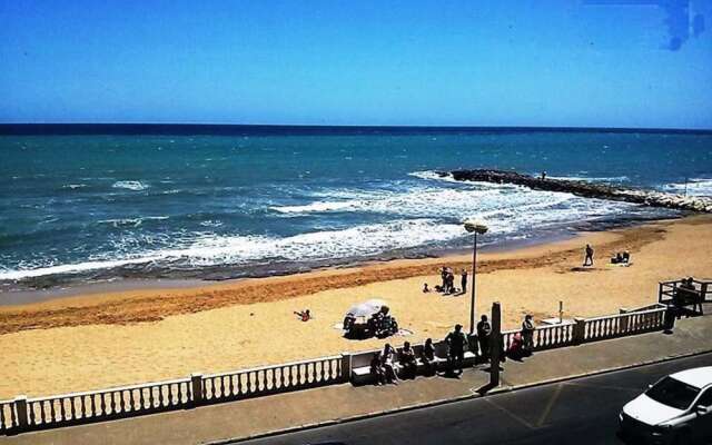 2 Bedrooms Beaches View Apartment