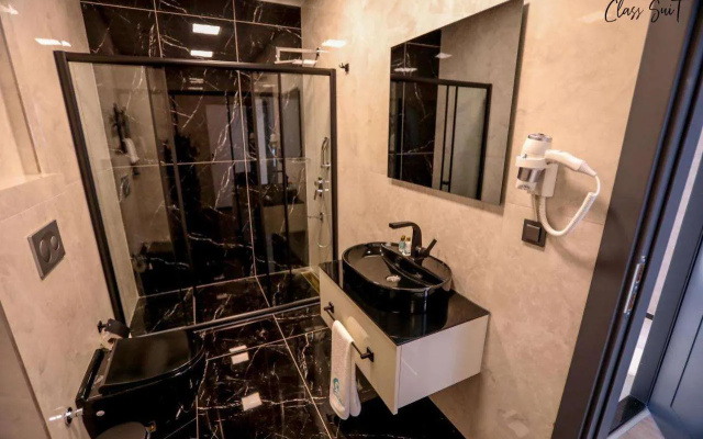 Class Suit Hotel
