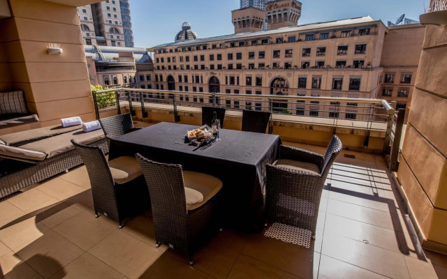 Raphael Penthouse Suites