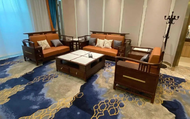 Ningbo East Shipu Hotel