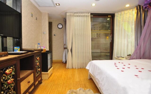 Kun Ming Shengshi Qianhe Hotel