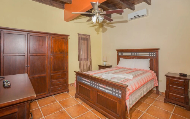 Caribbean Breeze 6b 2 Bedroom Condo by RedAwning