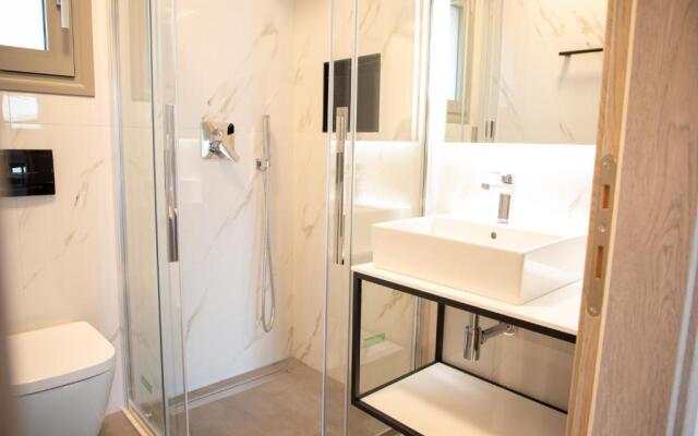 Plataria Sunrise Resort