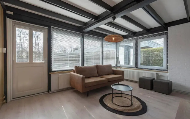 Attractive Bungalow With Modern Furnishings