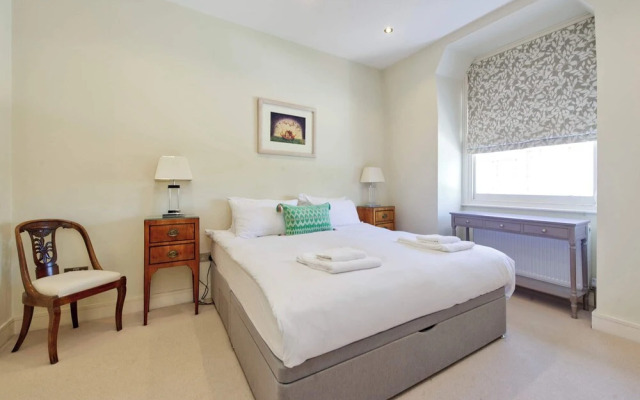 Spacious 3-bedroom Apartment in Earls Court