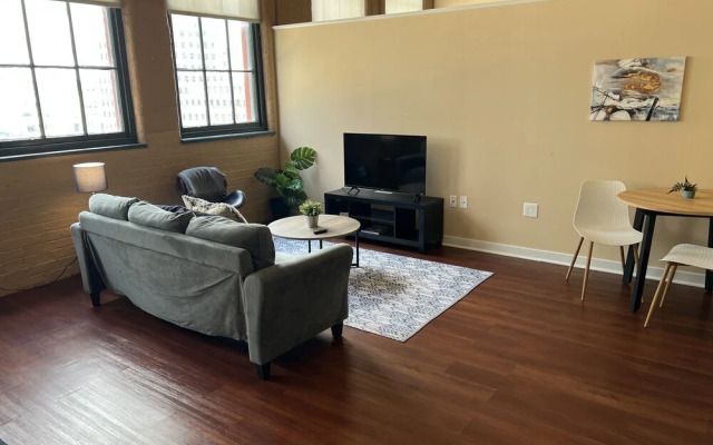 FRONTDESK Sycamore Place Apts Downtown Cincinnati