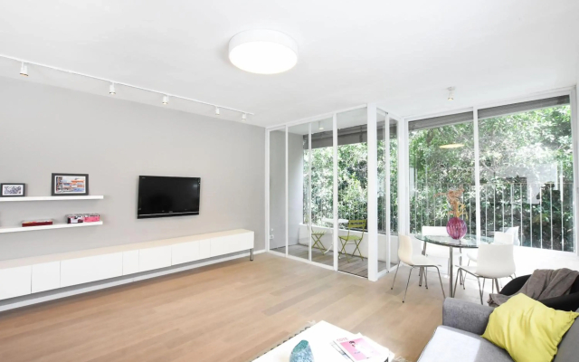 Light Ivory by HolyGuest