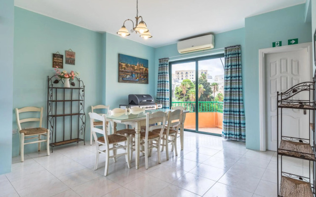 Fantastic 3 Bedroom Duplex Penthouse with Terrace