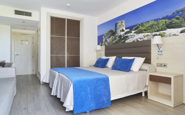 Invisa Hotel Club Cala Verde